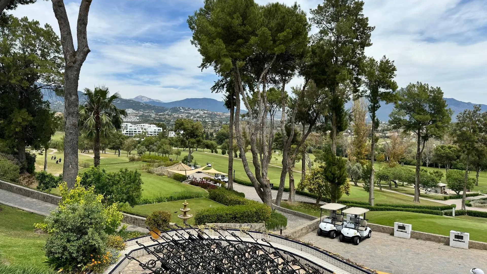 Piso De Lujo Totalmente Equipado A Estrenar Para 6 Estepona 0*,