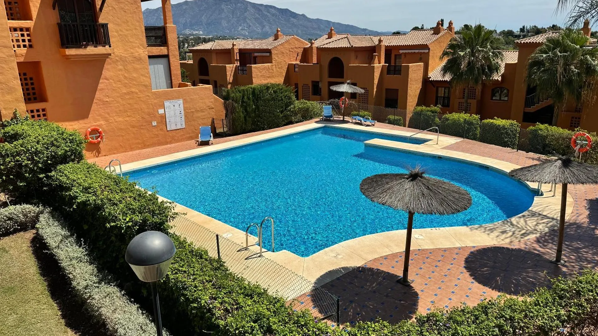 Piso De Lujo Totalmente Equipado A Estrenar Para 6 Estepona Spain