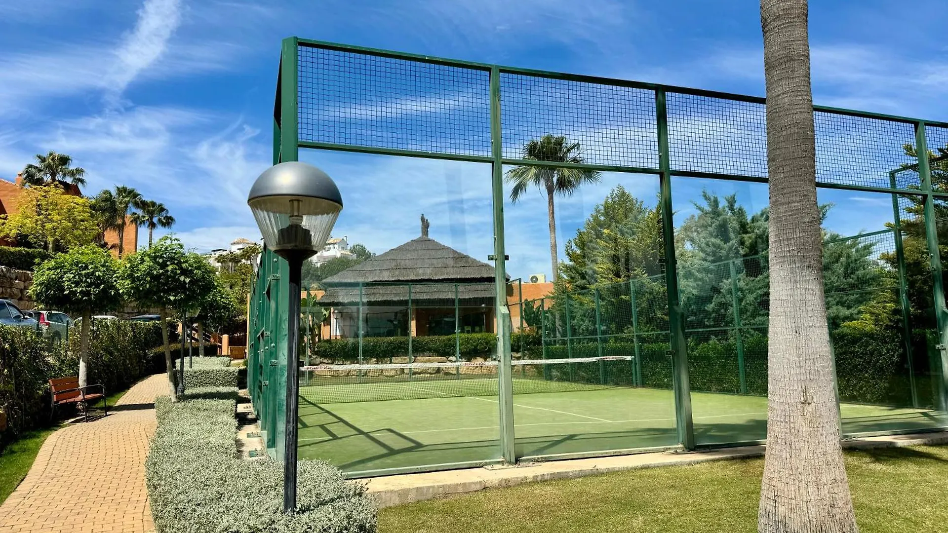 Piso De Lujo Totalmente Equipado A Estrenar Para 6 Estepona 0*,